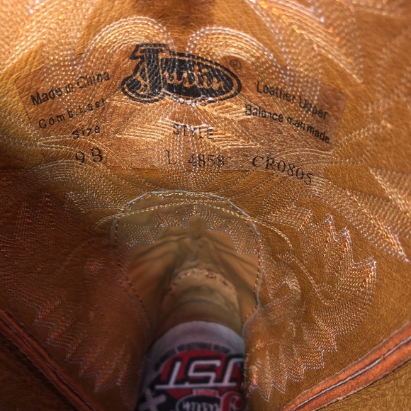 Used Women’s Justin AQHA Mesquite Cowhide Boots Size 9B. Brown - Picture 9 of 16